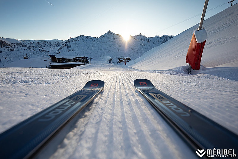 Trouvez le ski adapté à votre glisse pour profiter un maximum !