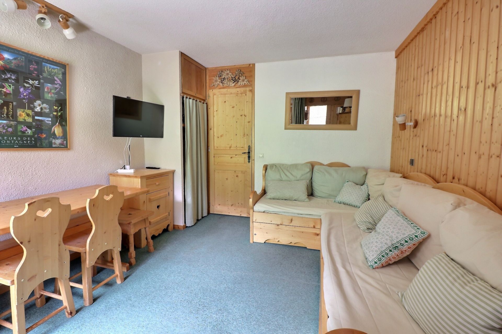 Pleasant ski apartment for rent in Meribel Mottaret
