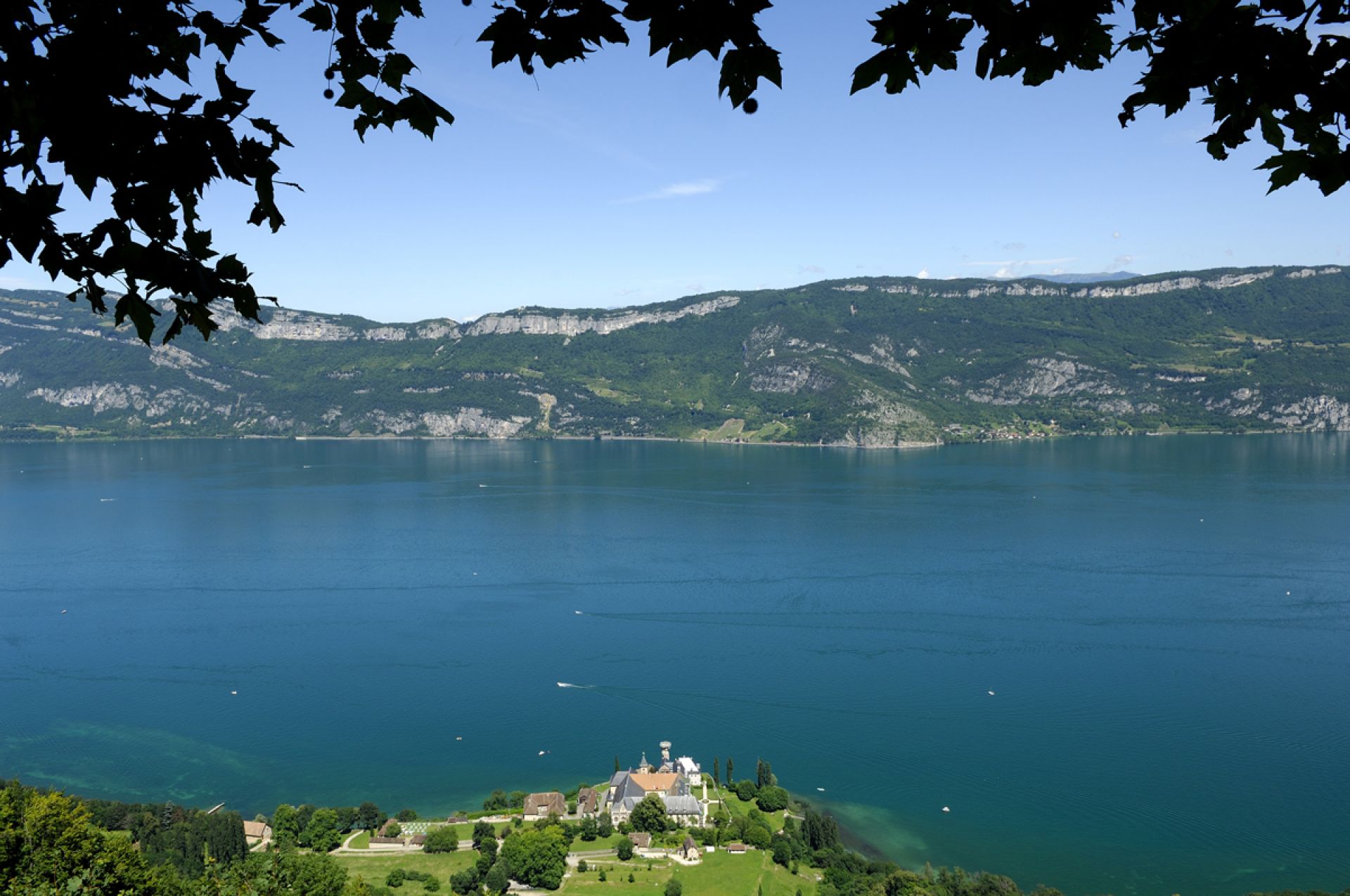 Abbaye d'Hautecombe - Crédit: Etienne Veuillet - Aix-les-Bains Riviera des Alpes