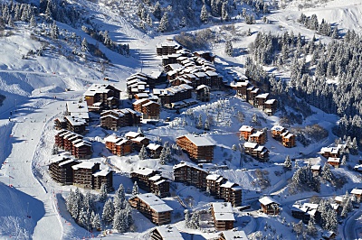La station de ski Méribel Mottaret - Centre vue aérienne