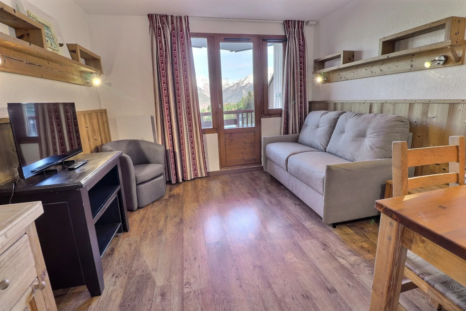 LGB508 / Dos piezas / La Tania / Centre - La Tania