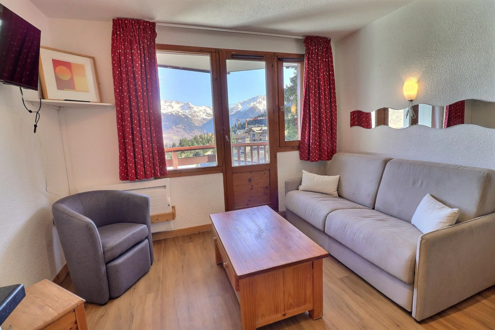 LGB718 / Deux pièces / La Tania / Centre - La Tania