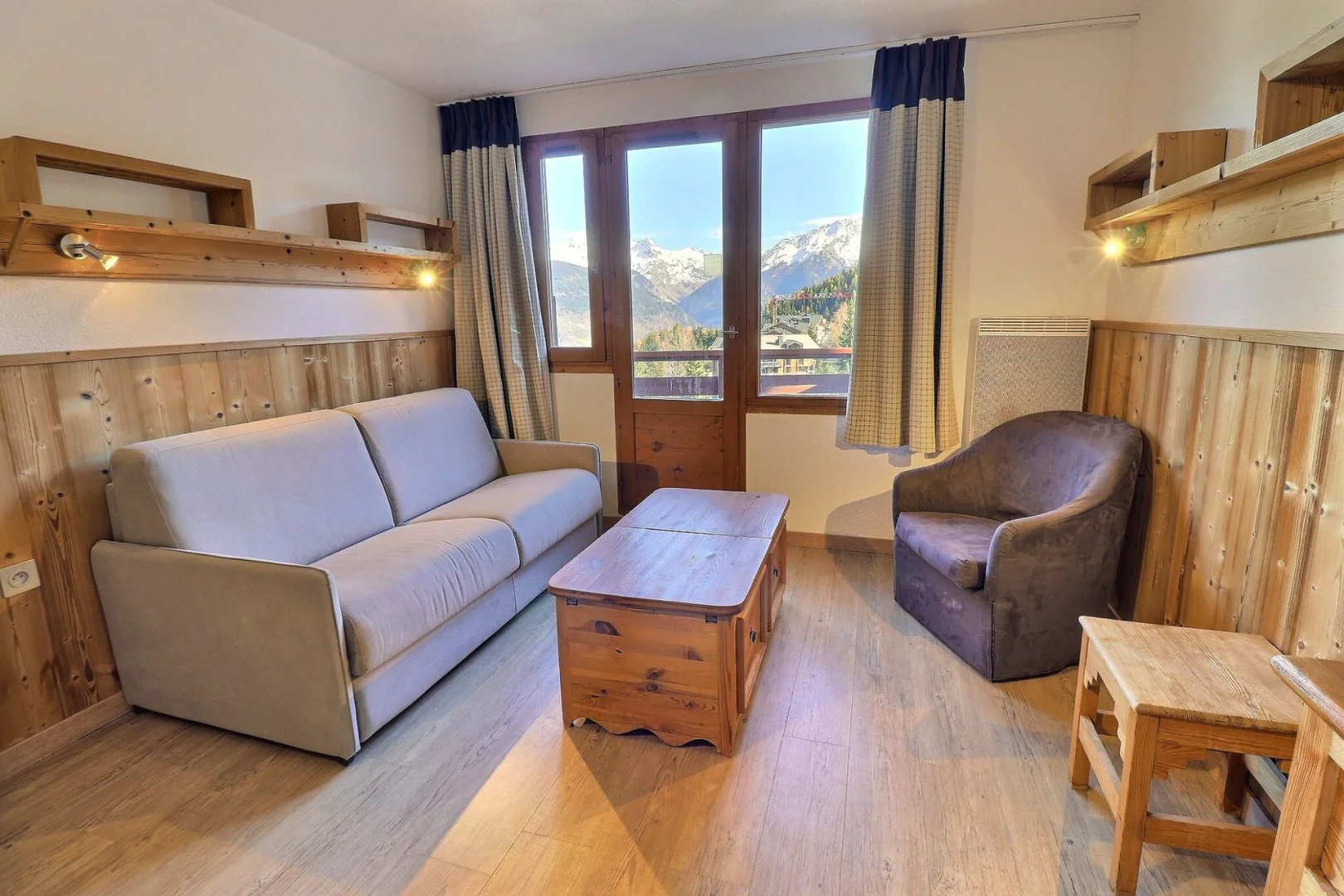LGB924 / Deux pièces / La Tania / Centre - La Tania